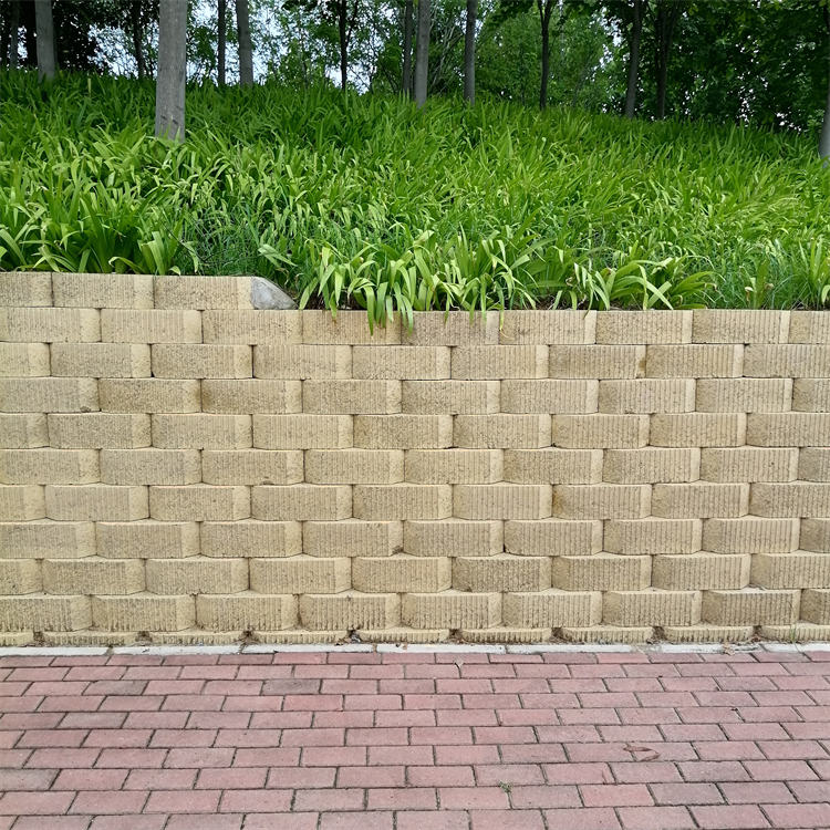 挡土砖81